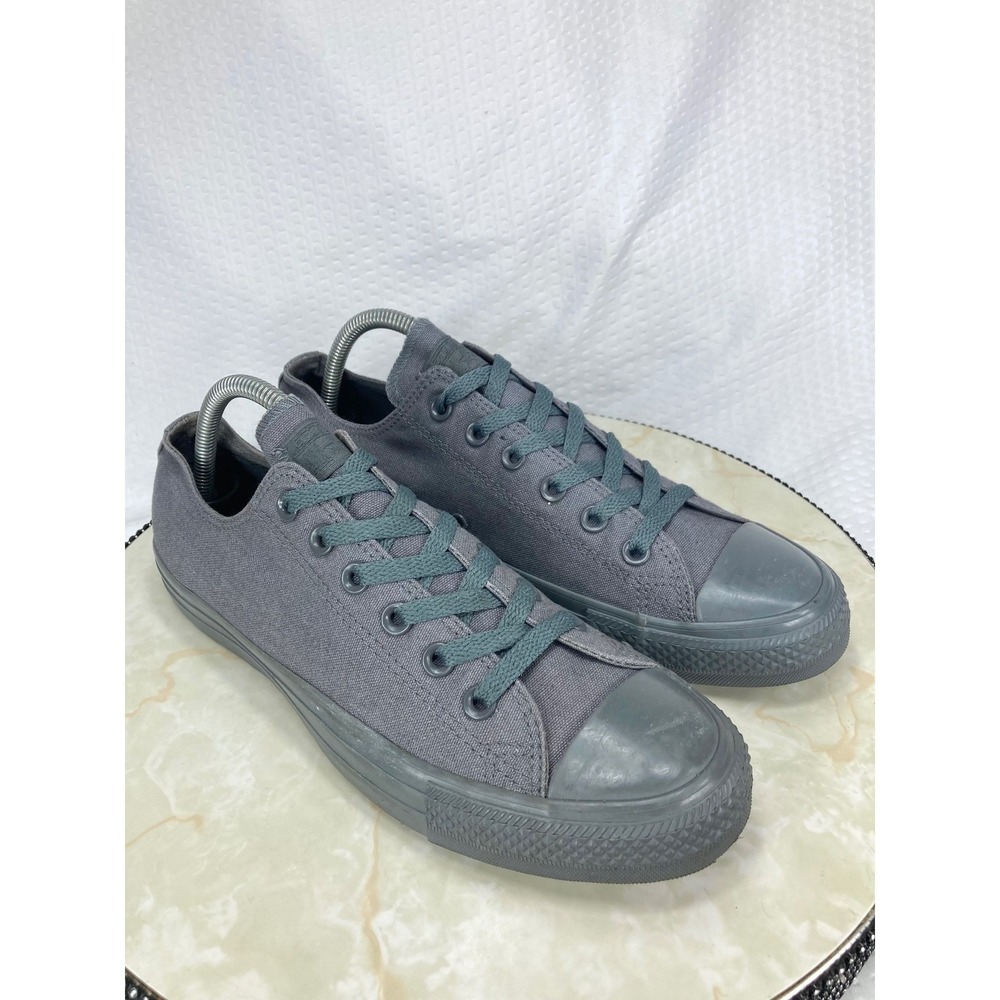 Converse Chuck Taylor Low Top Skate Shoes Womens Sz 10 Gray Streetwear Sneakers